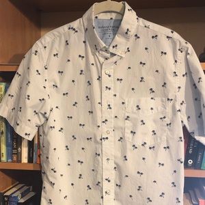 Banana Republic Short Sleeve (Palm Trees)